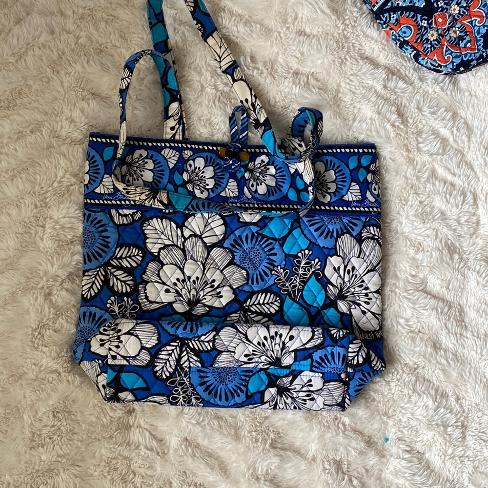 Vera Bradley Blue Medium sized tote NEVER USED
